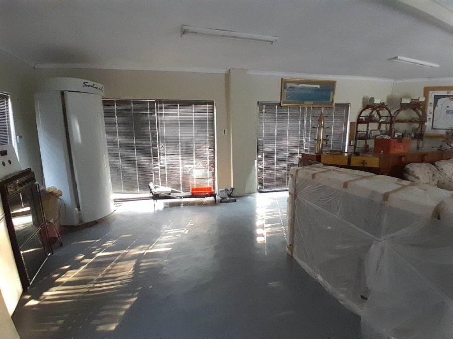 5 Bedroom Property for Sale in Geelhoutpark North West